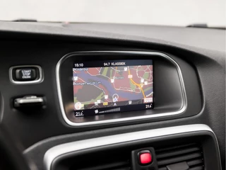 Volvo V40 Automaat (NAVIGATIE, CLIMATE, CAMERA, DIGITAL COCKPIT, SPORTSTOELEN, PARKEERSENSOREN, CRUISE, NIEUWSTAAT) - afbeelding nr 8