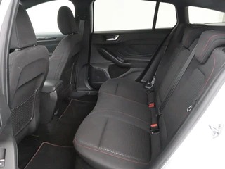 Ford Focus Ford Focus 1.5 EcoBoost ST Line X | Camera | Carplay | Trekhaak | Full LED | Navigatie | Keyless | Digital Cockpit | Climate control | Parkeerhulp | Cruise control - afbeelding nr 6