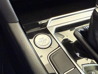 Volkswagen Passat Volkswagen Passat Variant 1.4 TSI ACT Highline Automaat | Panoramadak | Adaptive cruise | Stoelverwarming | PDC V+A | LED - afbeelding nr 15