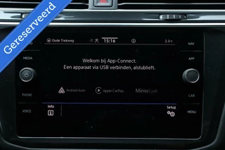 Volkswagen Tiguan Volkswagen Tiguan 1.5 TSI / 2x R-Line / Black Style / VC / HeadUP / H&K / Camera / LED / Trekhaak / 19