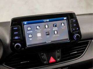 Hyundai i30 (APPLE CARPLAY, NAVIGATIE, CAMERA, CLIMATE, TREKHAAK, SPORTSTOELEN, CRUISE, LM VELGEN, NIEUWSTAAT) - afbeelding nr 28