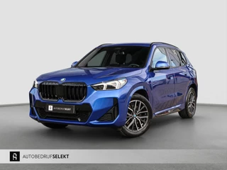 BMW X1 SDrive20i M-Sport - 360 CAMERA - HEAD UP - SFEERVERLICHTING - CARPLAY - ADAPTIVE CRUISE - DEALEAR ONDERHOUDEN - 2.0i