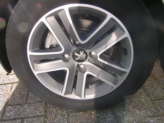Peugeot 208 - afbeelding nr 14