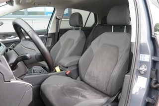 Volkswagen Golf Volkswagen Golf 1.5 TSI 96kw 130pk Style , Panorama dak , Led, Virtual cockpit ,Trekhaak uitklapbaar, PDC, Navigatie via Carplay , DAB+ , Stoelverwarming,Alcantara bekleding, etc. - afbeelding nr 17