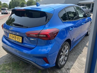 Ford Focus Ford Focus 1.0 EcoBoost Hybrid ST Line 125 Pk | Achteruitrijcamera | Keyless | Led Koplampen | Dual Climate Control | - afbeelding nr 7