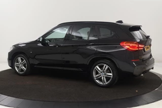 BMW X1 BMW X1 sDrive20i M Sport | Leder | Head-Up |  Stoelverwarming | Camera | Full LED | Sportstoelen | Navigatie | Park Assist | DAB - afbeelding nr 2