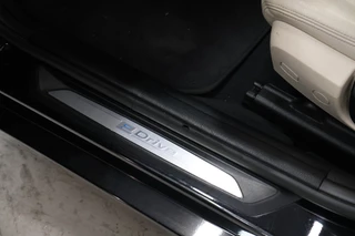 BMW 3 Serie BMW 3 Serie 330e Centennial High Executive Sport Line [M-STUUR, STOELVERWARMING, PDC V+A, LEDEREN STOELEN, BLUETOOTH, CRUISECONTROL, CLIMATE CONTROL, NIEUWSTAAT] - afbeelding nr 13
