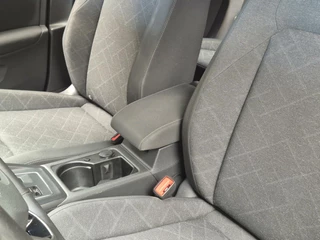 Volkswagen Golf Volkswagen Golf 1.0 eTSI Life Automaat |Nav|Ad.Cruise|Clim|Cam - afbeelding nr 29