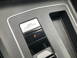 Volkswagen Golf Volkswagen Golf 1.5 eTSI R-Line Business+ Automaat Adap.Cruise Stoel/Stuurverw Led Sfeerverlichting! - afbeelding nr 42
