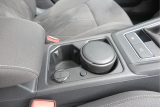 Volkswagen Golf Volkswagen Golf 1.5 TSI 96kw 130pk Style , Panorama dak , Led, Virtual cockpit ,Trekhaak uitklapbaar, PDC, Navigatie via Carplay , DAB+ , Stoelverwarming,Alcantara bekleding, etc. - afbeelding nr 53