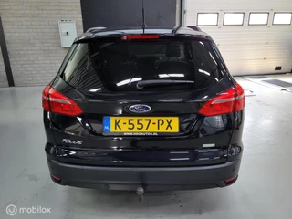 Ford Focus Ford Focus Wagon 1.0 Titanium Edition/Cruise/Airco/Trekhaak - afbeelding nr 10