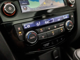 Nissan QASHQAI Nissan QASHQAI 1.2 Deluxe Automaat (PANORAMADAK, NAVIGATIE, CLIMATE, 360 CAMERA, GETINT GLAS, SPORTSTOELEN, CRUISE, KEYLESS, NIEUWE APK, NIEUWSTAAT) - afbeelding nr 10