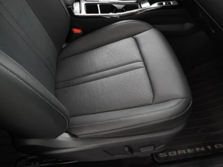 Kia Sorento Kia Sorento 1.6 T-GDI Plug-in Hybrid 4WD Edition 7-persoons - Navigatie - Lederen bekleding - Stoelverwarming - Trekhaak - Fabrieksgarantie tot 10-2028 - afbeelding nr 25