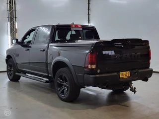 Dodge Ram 1500 Dodge Ram 1500 SLT Classic 5.7 V8 4x4 Crew Cab Warlock Navigatie Camera Stoelverwarming LED Trekhaak LPG - afbeelding nr 3