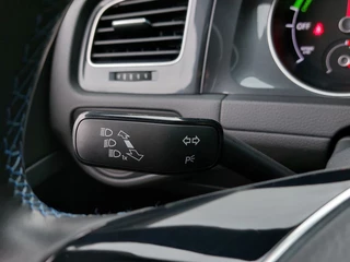 Volkswagen e-Golf e-Golf 136pk Automaat 5-Deurs | Warmtepomp | Navi | Apple Carplay+Android Auto | Clima | Adap. Cruise | Led Koplampen | Pdc V+A | Stoelverwarming | Privacy Glass | 17''lm | Trekhaak - afbeelding nr 19