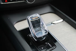Volvo XC60 Volvo XC60 T6 Recharge AWD Ultimate Bright | Longe Range | Parkeercamera | Panoramadak | Trekhaak | HUD | Leder | Stoelverwarming | Keyless - afbeelding nr 35