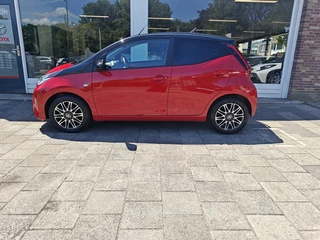 Toyota Aygo Toyota Aygo 1.0 VVT-i x-clusiv - afbeelding nr 3