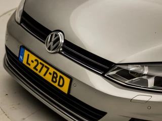 Volkswagen Golf Automaat (APPLE CARPLAY, NAVIGATIE, CLIMATE, STOELVERWARMING, GETINT GLAS, SPORTSTOELEN, CRUISE, PARKEERSENSOREN, LM VELGEN, NIEUWSTAAT) - afbeelding nr 32