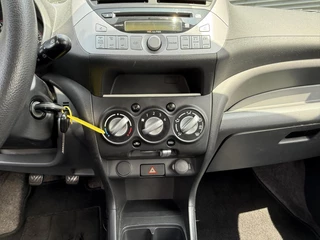 Suzuki Alto Suzuki Alto 1.0 Celebration EASSS BJ`15 NAP NL Airco Dealer onderhouden - afbeelding nr 15