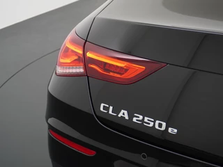Mercedes-Benz CLA Mercedes-Benz CLA 250e AMG // Panoramadak // Memory // Sfeerverlichting // MultiBeam LED // Keyless // Night Pakket // Augmented Reality - afbeelding nr 3