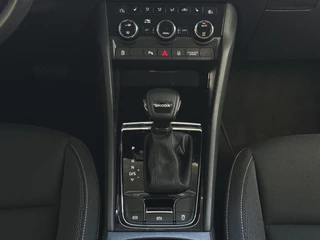 Škoda Karoq Škoda Karoq 1.5 TSI 150PKLED VIR.COCKPIT CARPLAY NAVI CAMERA ELEK.KLEP STOEL/STUUR VERW. LMV 2025 - afbeelding nr 25