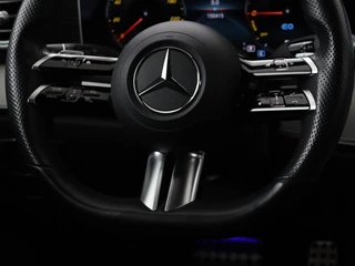 Mercedes-Benz E-Klasse Mercedes-Benz E-klasse 300de 4Matic AMG Night | Panoramadak | Trekhaak |  Stoelverwarming | 360 camera | Adaptive cruise | Leder/Alcantara | Burmeseter | Matrix LED | Navigatie - afbeelding nr 9