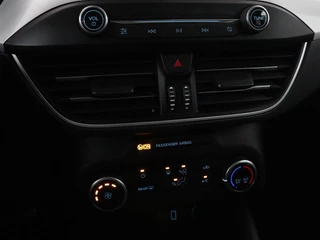 Ford Focus Ford Focus 1.0 EcoBoost Trend Edition Business | Carplay |  Navigatie | Cruise control | Parkeerhulp | Airco | Bluetooth | Lichtmetalen velgen - afbeelding nr 23