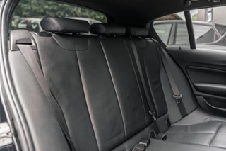BMW 1 Serie BMW 1-serie M140i xDrive Harman Kardon Dak Leer - afbeelding nr 33