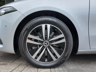 Mercedes-Benz A-Klasse Mercedes-Benz A-Klasse 250e Plug-In Hybrid Luxury Line | Origineel NL | Navi | Apple Carplay+Android Auto | Clima | Cruise | Stoelverwarming | Pdc V+A+Assist+Camera | Privacy Glass | 17''lm - afbeelding nr 38