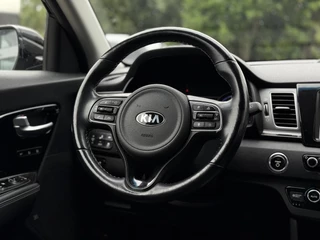 Kia e-Niro Kia e-Niro ExecutiveLine 64 kWh | Leder | Navi | Camera | JBL | - afbeelding nr 19