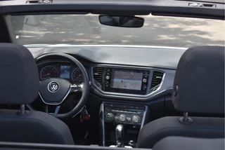 Volkswagen T-Roc Volkswagen T-Roc Cabrio 1.5 TSI 150PK | Camera | Navigatie | DAB | Stoelverwarming | PDC rondom | LM-Velgen - afbeelding nr 40