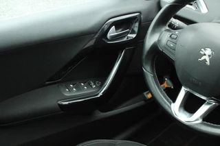 Peugeot 208 Peugeot 208 1.2 PureTech 110 PK CAMERA CARPLAY NAVI CRUISE - afbeelding nr 25
