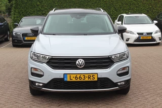 Volkswagen T-Roc Volkswagen T-Roc 1.5 TSI Sport / Trekhaak / Virtual Cockpit / Navigatie / Parkeerhulp V+A / Spiegelpakket / 17'' / Apple CarPlay / ACC - afbeelding nr 8