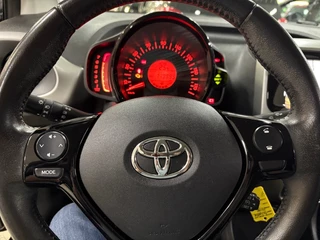 Toyota Aygo Toyota Aygo 1.0 VVT-I X-PLAY Navigatie Airco Camera Apple carplay Multimedia - afbeelding nr 14
