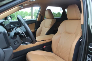 Lexus NX Lexus NX 450h+ AWD Launch Edition / 360Camera / Head-up / Leder / 18'' / Keyless / Sfeerverlichting / Stoelventilatie / Stuurverwarming / DAB / ACC - afbeelding nr 4