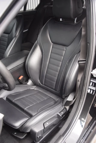 BMW 3 Serie BMW 3 Serie 320i M-Sport High Executive Leer/LED/Navi/Camera - afbeelding nr 13