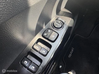 Kia Picanto Kia Picanto 1.0 MPi Dynamic Line   Navigatie , Achteruit rij camera  Aple Carp[lay / Android Auto  , Bleutooth , Spotify   Ectr ramen , Centrale deurvergrendeling met afstandbediening , Rood Metaallak ! - afbeelding nr 32