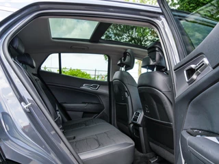 Kia Sportage Kia Sportage 1.6 T-GDi MHEV DynamicPlusLine | PANODAK | TREKHAAK | CAMERA | - afbeelding nr 24