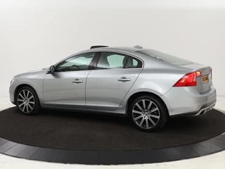 Volvo S60 Volvo S60 1.5 T2 Nordic+ | 78.200km NAP | Schuifdak |  Stoelverwarming | Adaptive cruise | Camera | Navigatie | Xenon | BLIS | Park Assist | Memory - afbeelding nr 2