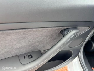 Tesla Model 3 Tesla Model 3 Performance AWD 75 kWh - afbeelding nr 24
