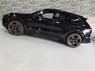Porsche Cayenne Porsche Cayenne 3.0 S E-Hybrid *GTS uitvoering*22''LMV*NAP*! - afbeelding nr 3