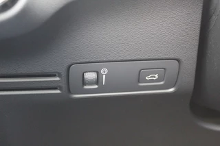 Volvo XC40 Volvo XC40 1.5 T5 Recharge R-Design / Trekhaak / Panoramadak / Camera / Navigatie / 19'' / Leder&Alcantara / Getint glas / DAB / ACC / Stoelverwarming - afbeelding nr 26