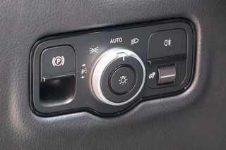 Mercedes-Benz Vito Mercedes-Benz Vito 116 CDI L3 XXL | AMG Edition | Multibeam Led | Dodehoek detector | Rijstrookassistent | CarPlay | Camera | Side-Bars | DAB | Cruise control | 3-Zitter | BPM Vrij | Fabrieksgarantie - afbeelding nr 23