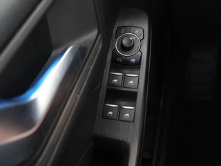 Ford Kuga Ford Kuga 225PK PHEV Titanium X WINTERPACK | CRUISE | CAMERA | CARPLAY! - afbeelding nr 18