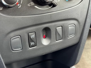 Dacia Sandero Dacia Sandero 0.9 TCE 90pk Laureate Airco Cruise Camera Navi DAB PDC - afbeelding nr 12