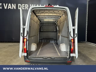Mercedes-Benz Sprinter Mercedes-Benz Sprinter 316 CDI 164pk L3H2 Euro6 Airco | 360 graden Camera | Navigatie | Cruisecontrol | Chauffeursstoel Parkeersensoren, Stoelverwarming, Bijrijdersbank - afbeelding nr 3