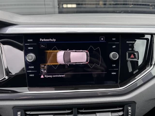 Volkswagen Polo Volkswagen Polo 1.0 TSI Highline Business (3x) R-Line AppleCarPlay/ AndroidAuto/ Adaptieve Cruise Control/ 'Sport Select' onderstel/ 17