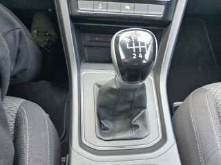 Volkswagen Touran Volkswagen Touran 1.5 TSI Comfortline 7p, airco,cruise,navigatie,app connect,wegklapbare trekhaak,parkeersensoren, - afbeelding nr 17