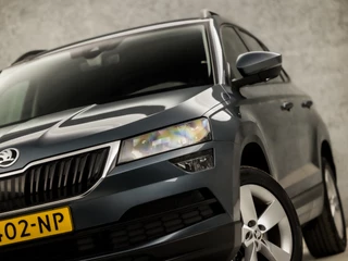 Škoda Karoq 150Pk Automaat (APPLE CARPLAY, GROOT NAVI, CAMERA, TREKHAAK, SPORTSTOELEN, GETINT GLAS, PARKEERSENSOREN, CRUISE, NIEUWSTAAT) - afbeelding nr 15
