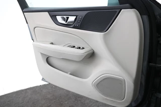 Volvo V60 Airco, Cruise Control, LEER - afbeelding nr 12